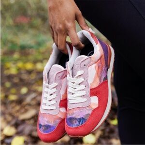 Inkkas Andes Jogger Handcrafted Artisan Pink suede mountains red and pink SZ 8